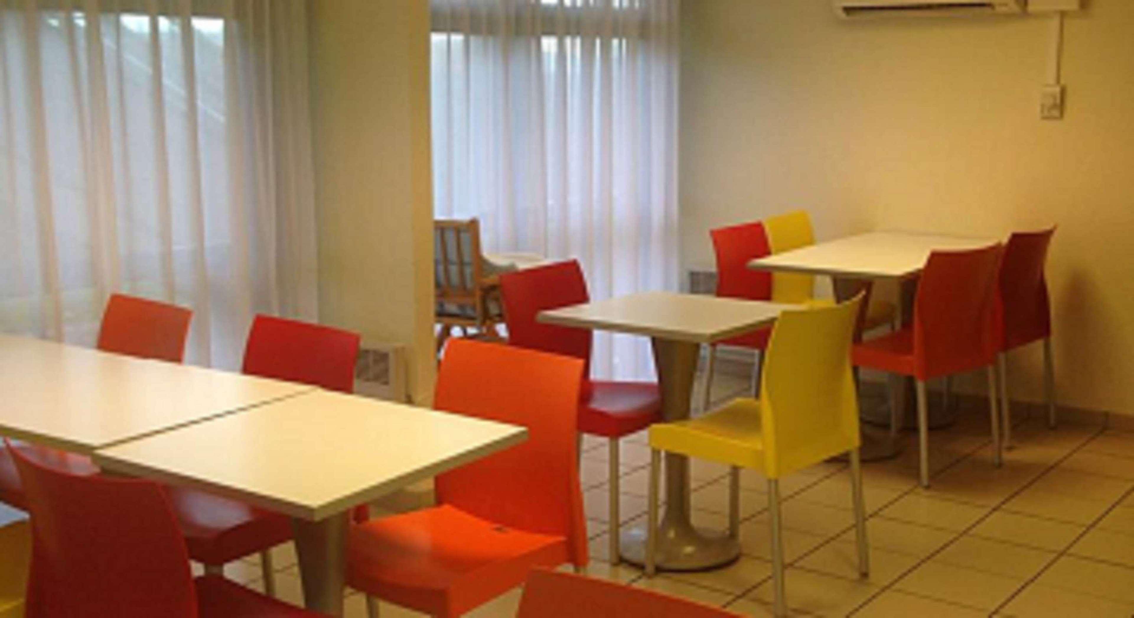 Kyriad Niort - La Creche ภายนอก รูปภาพ