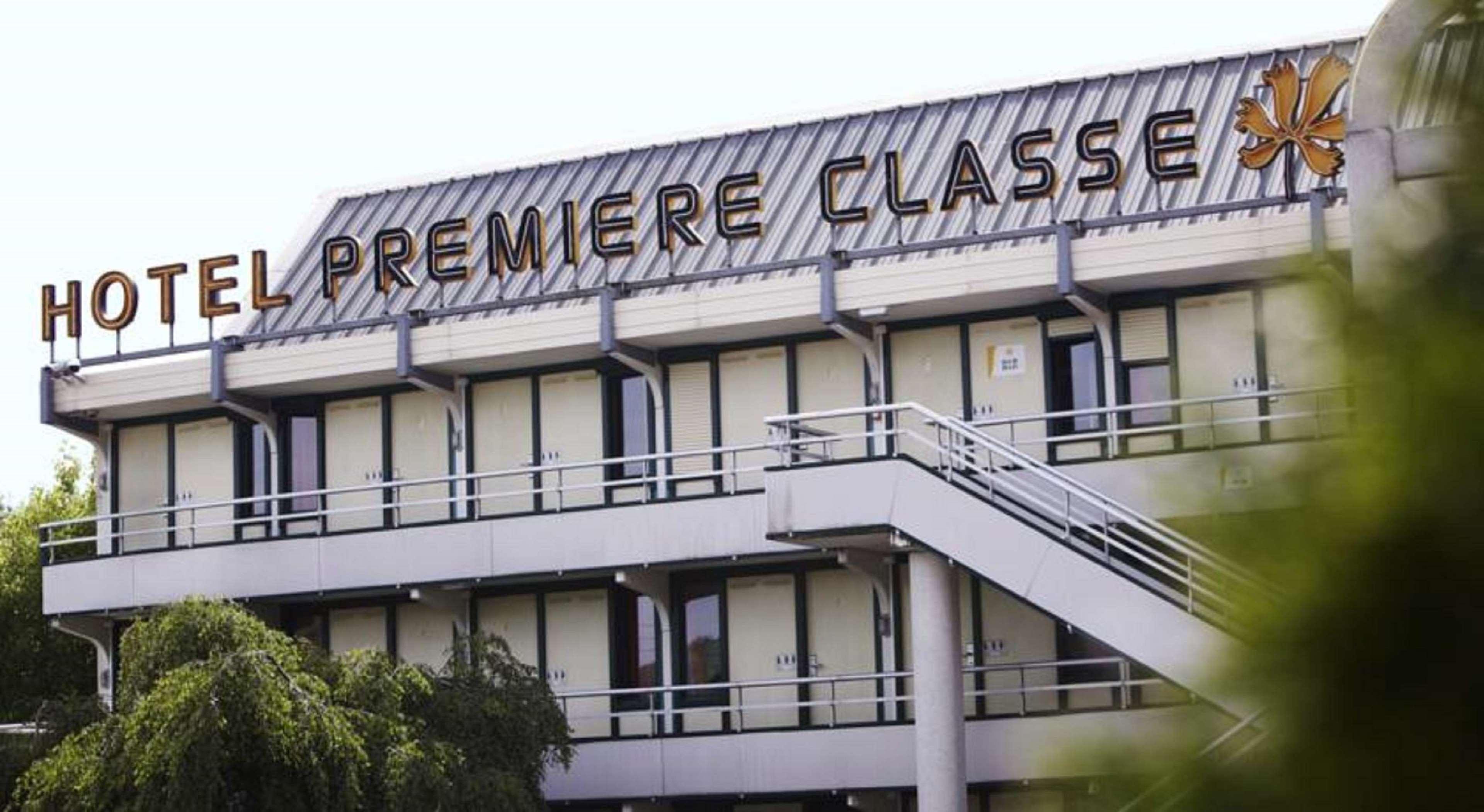 Kyriad Niort - La Creche ภายนอก รูปภาพ