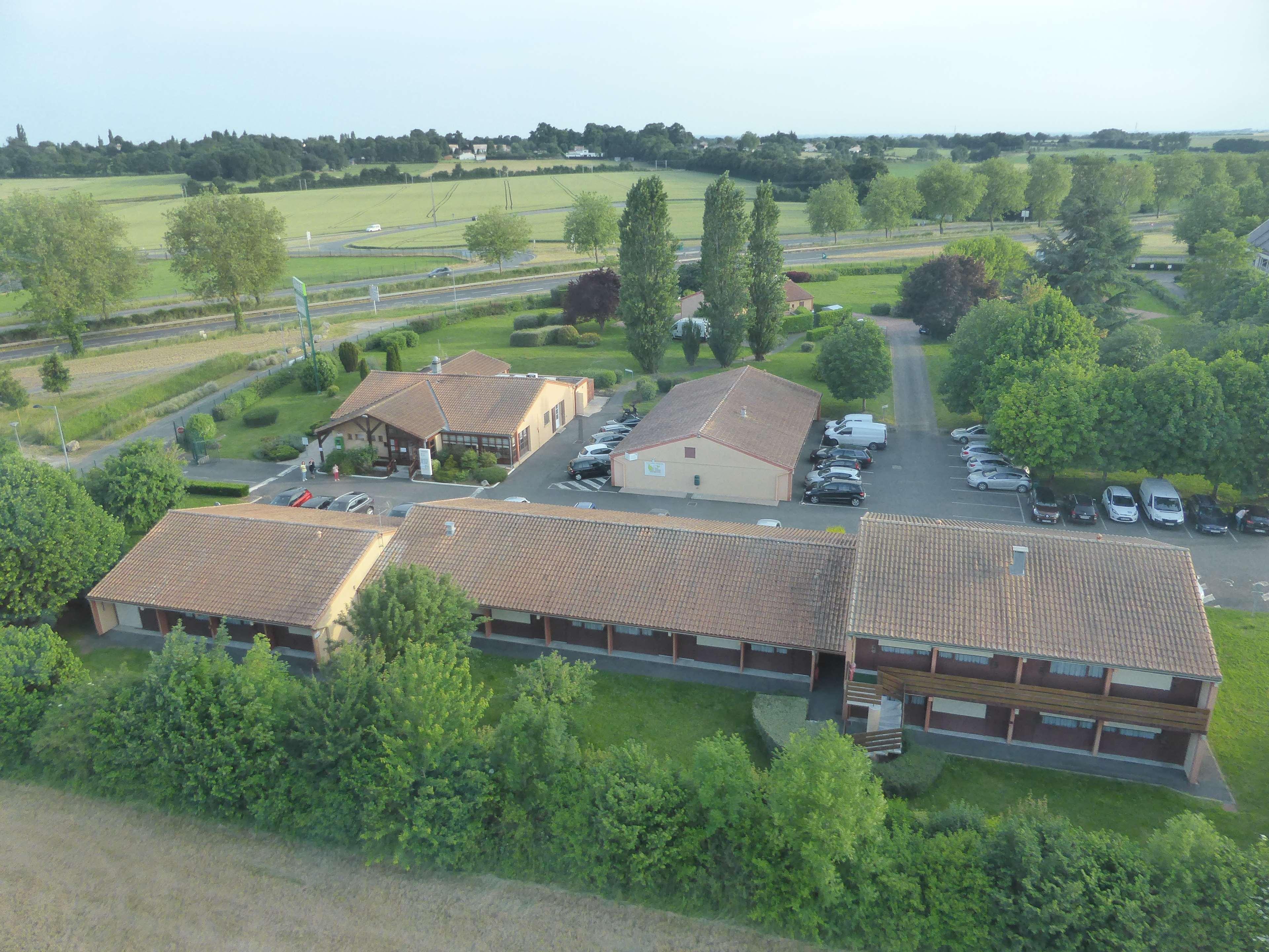 Kyriad Niort - La Creche ภายนอก รูปภาพ