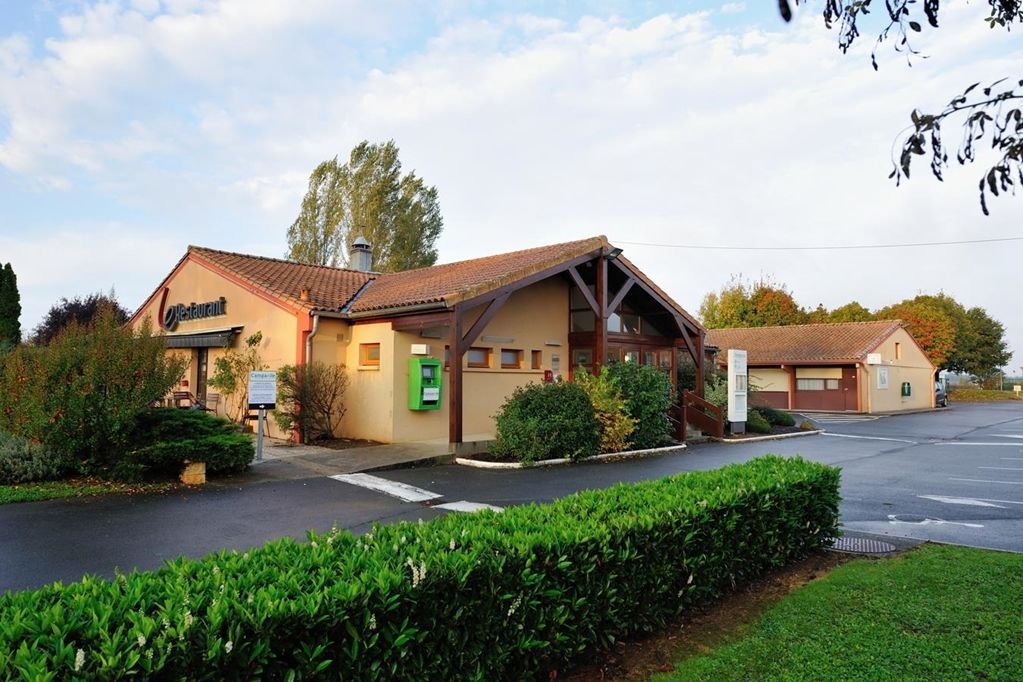Kyriad Niort - La Creche ภายนอก รูปภาพ