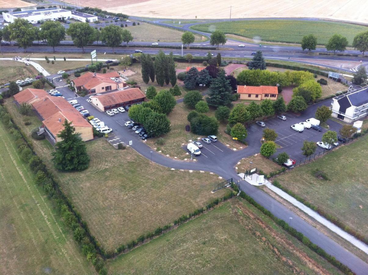 Kyriad Niort - La Creche ภายนอก รูปภาพ
